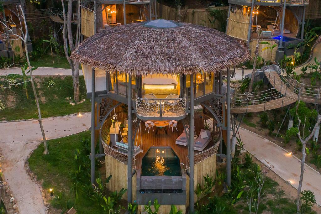 TreeHouse Villas - Adults Only